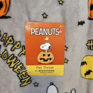 Peanuts Halloween Pet Throw Blanket